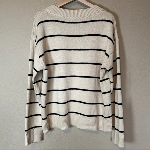 Reformation Sienna Oversized Cream Black Striped V Neck Sweater Size Medium - Picture 4 of 6